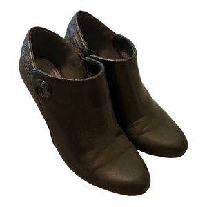 Easy Street charcoal gray shimmer ankle boots ladies size 8 1/2 WW